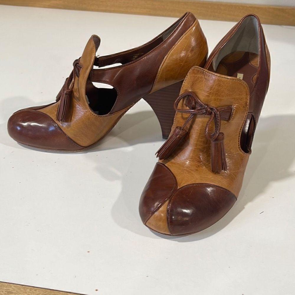 Max Studio Vintage Style Shoes Size 8.5